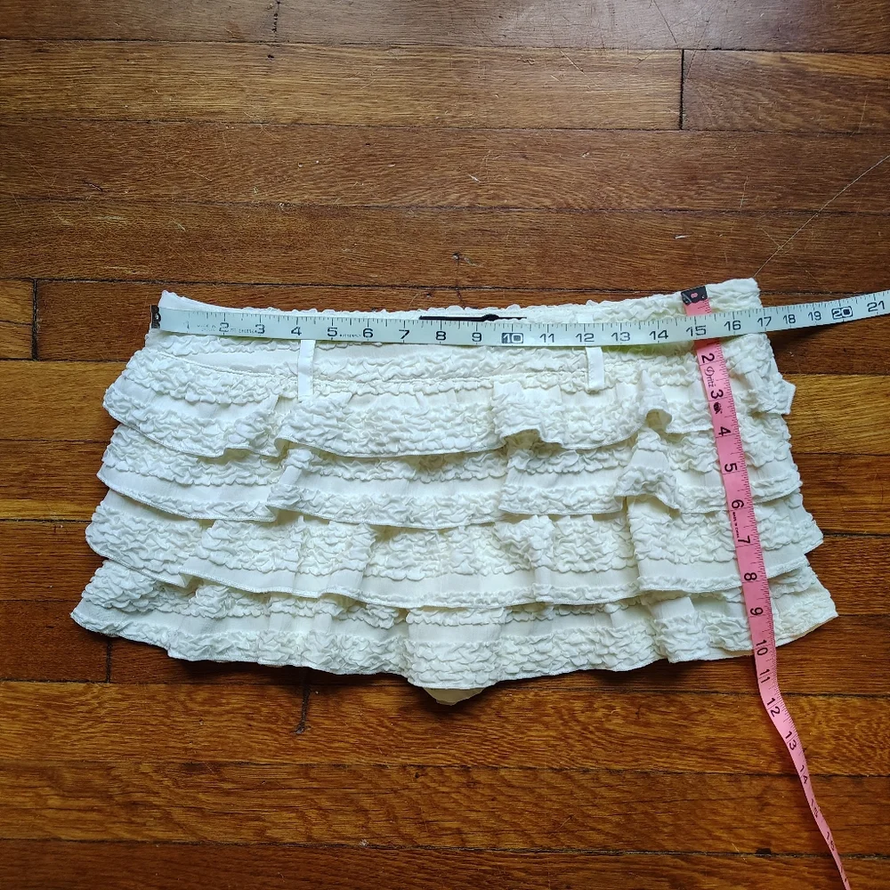 SOLD LIONESS Match Point Ruffle Mini Skort in Porcelain Cream Off White Sz Small - Picture 6 of 7